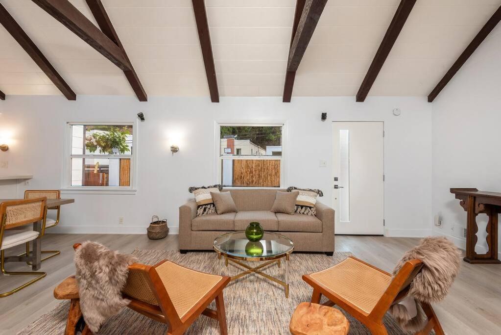 Appartement Luxurious Bel Air W/ Jacuzzi! 2bd 2ba *