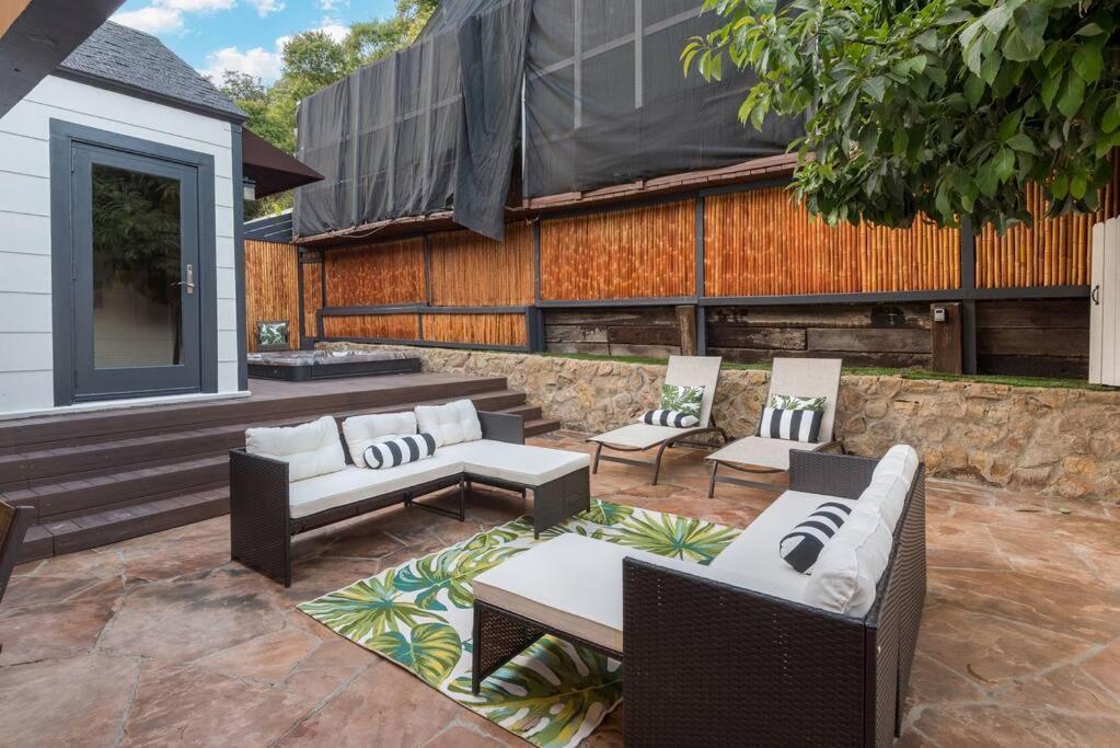 Luxurious Bel Air W/ Jacuzzi! 2bd 2ba Appartement Los Angeles